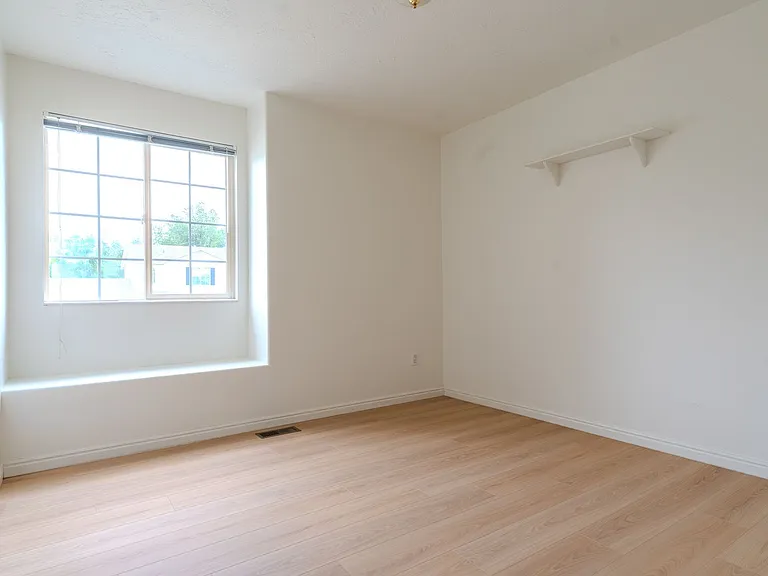 1007 N 525 W — Photo 19