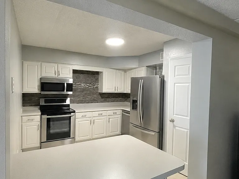 3401 Townsend Blvd #209 — Photo 2