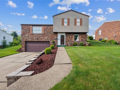 1952 Dearborn Dr, White Oak, PA, 15131