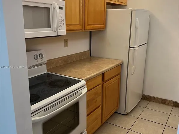 4116 NW 88th Ave APT 104, Pompano Beach, FL 33065