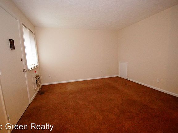4th image of 4566 Croftshire Dr