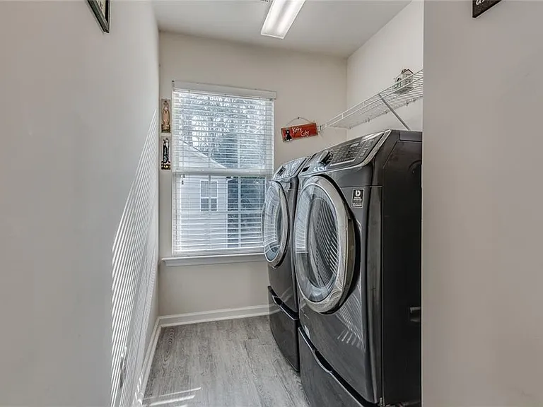 5335 Locomotive Ln — Photo 3