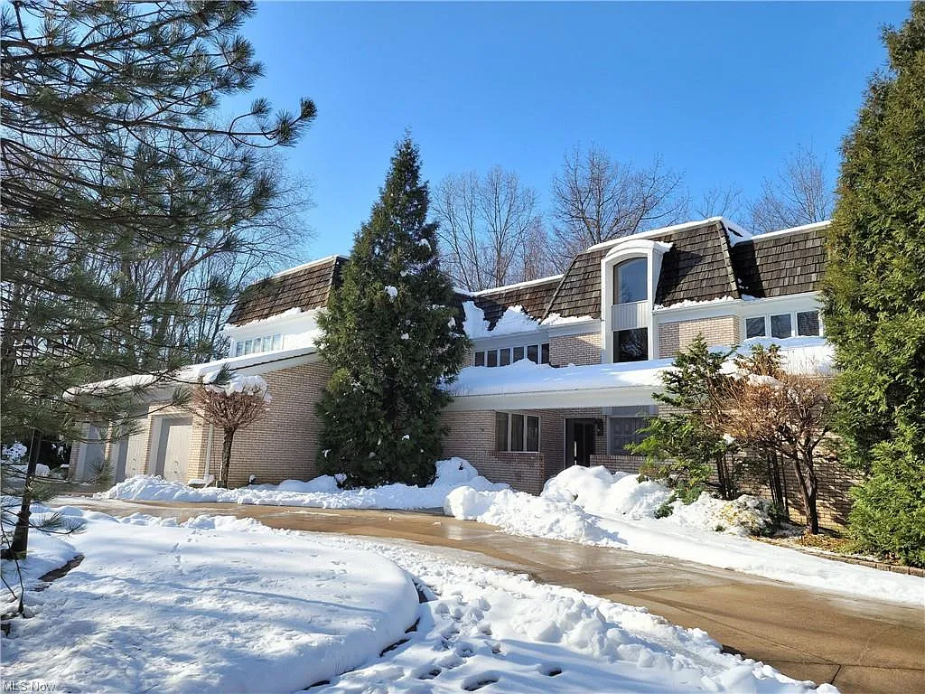 9320 Stover Ln photo 1