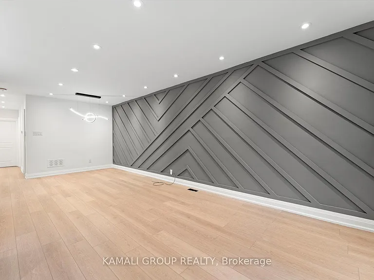 63 Walter Ave #MAIN — Photo 4