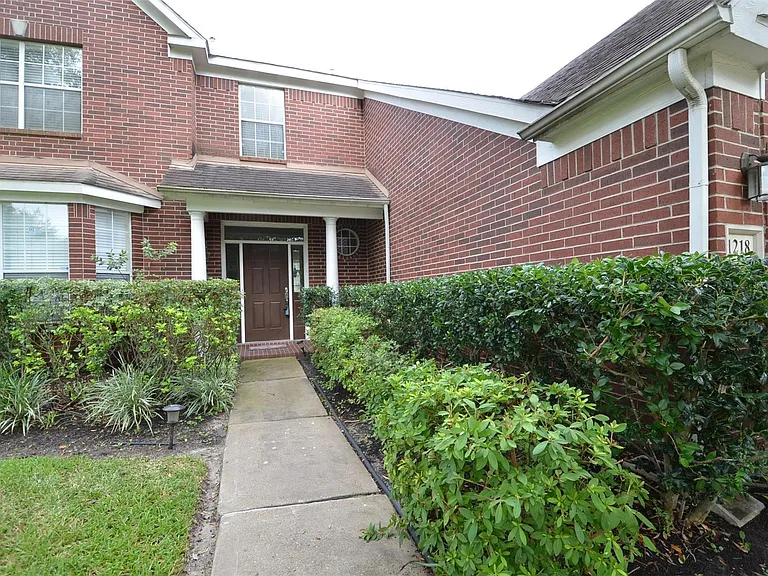 1218 Irish Mist Ct — Photo 5