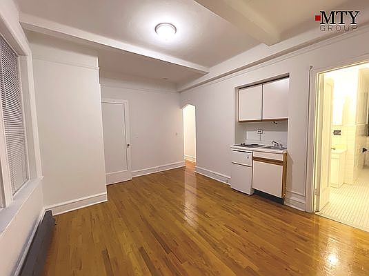 1st image of 155 E 52nd St APT 50J