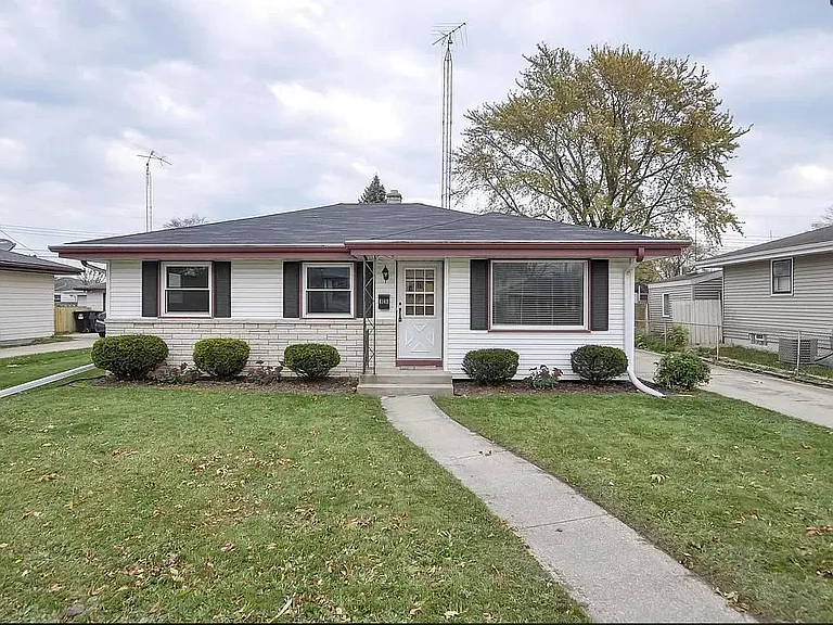 4149 Lasalle St — Photo 1