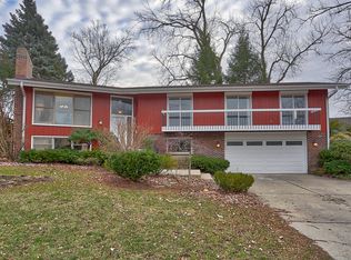2101 Valley Lo Ln, Glenview, IL