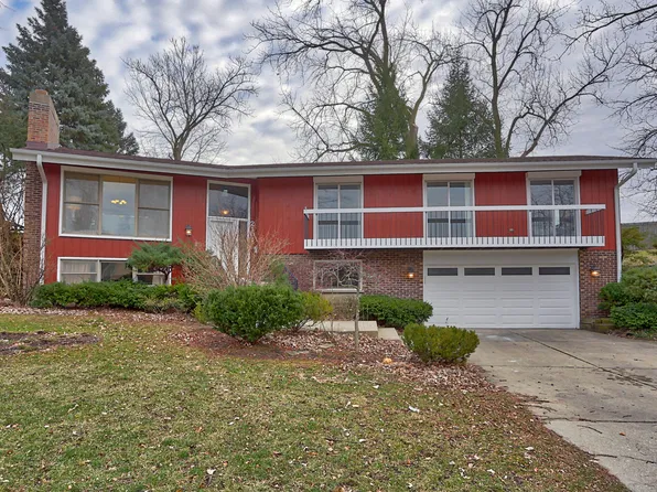 2101 Valley Lo Ln, Glenview, IL 60025