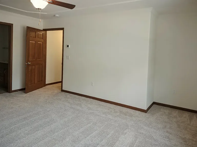 W5244 Highway 21 — Photo 16