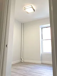 Rented by Realty 2000 Associates Ltd