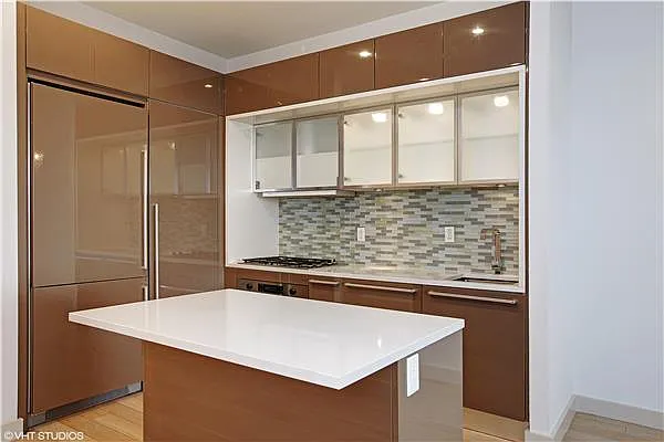 Sold by TNG Nassimi Realty | media 58