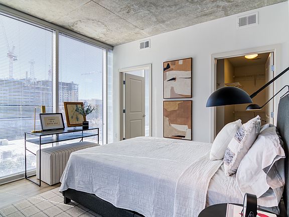 4th image of 1080 W Peachtree St NW Unit 202