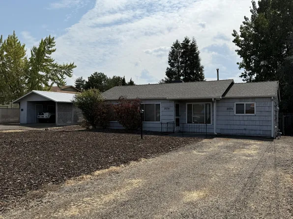 2076 Roberts Rd, Medford, OR 97504