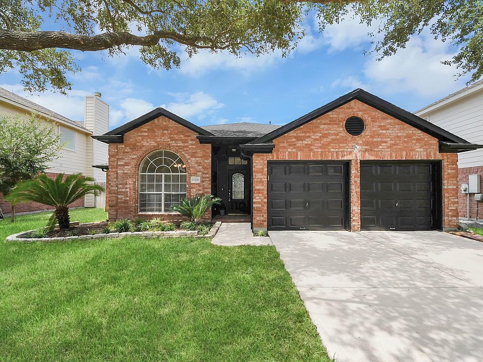 1st image of 22722 Birch Point Dr