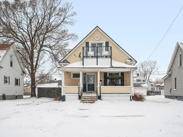 1415 N 16th St, Escanaba, MI 49829