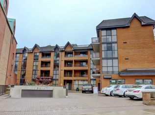 102 Bronte Rd, Oakville, ON L6L6J5