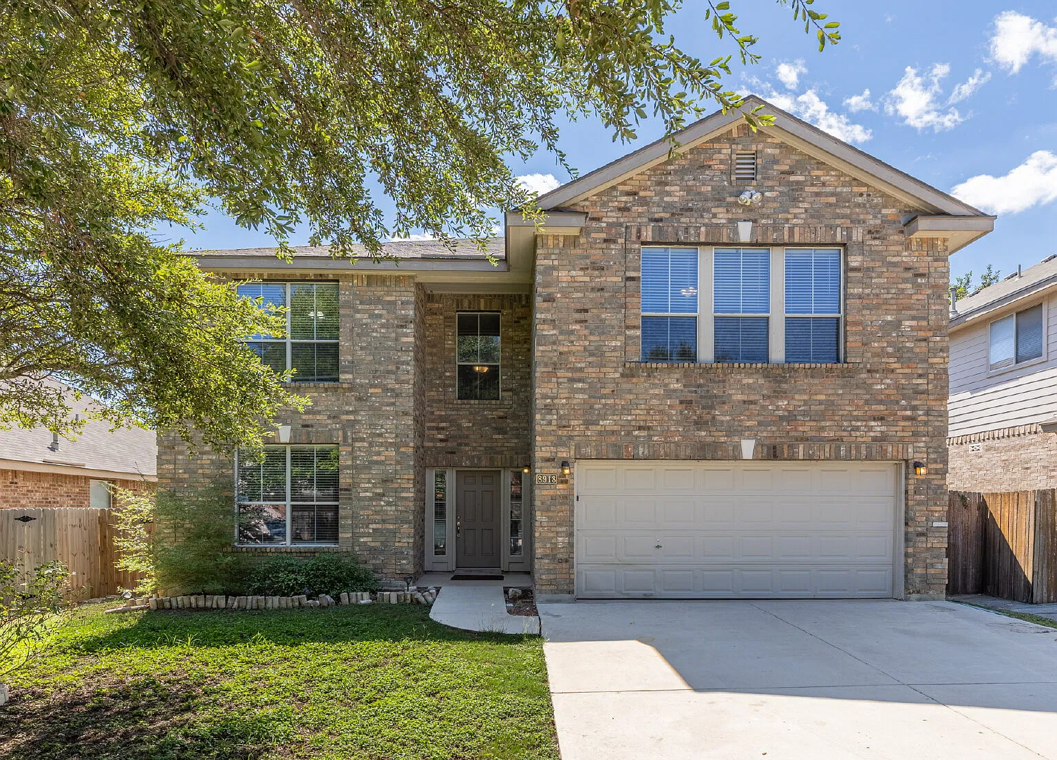 5 bed, 3.0 bath, 3041 sqft, $2,650 — Photo 1