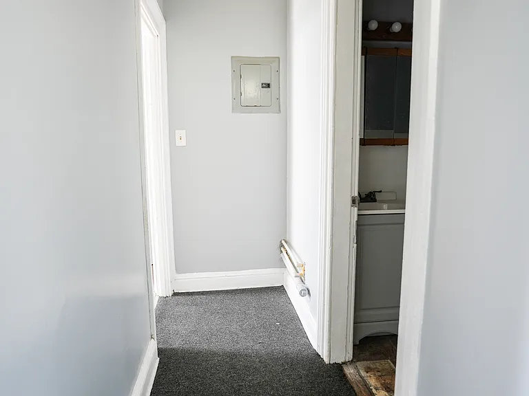 1033 W Lanvale St #3 — Photo 1