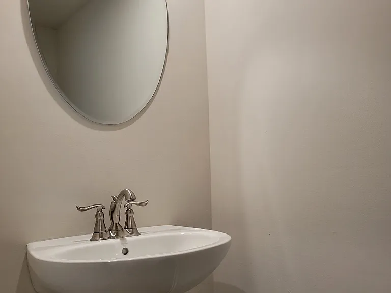 633 Exmoor Dr — Photo 9