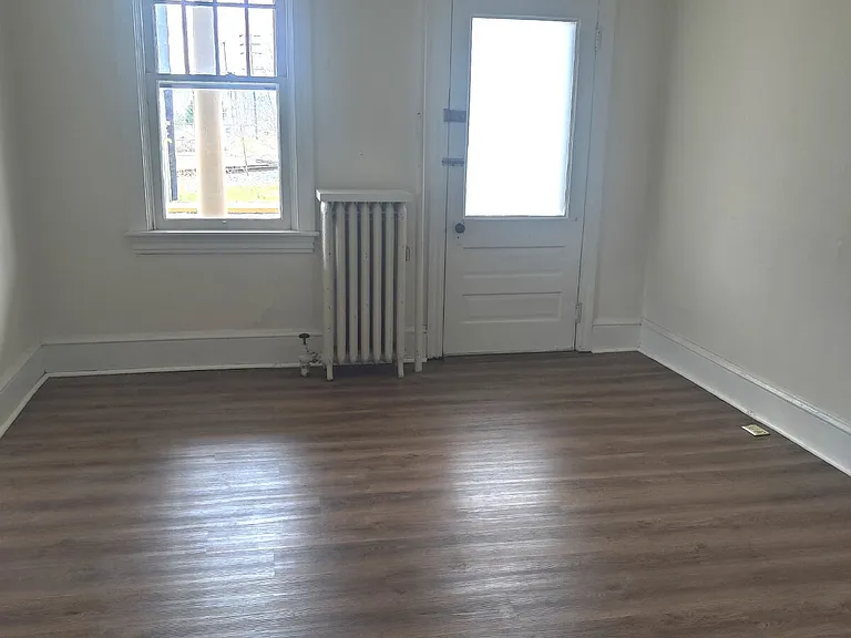 122 Hanover St — Photo 6