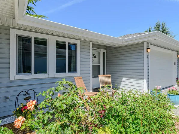 3966 Cedar Hill Cross Rd #15, Saanich, BC V8P 5R4