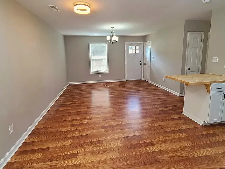 1645 Brown St — Photo 8