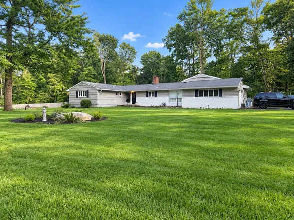 5 Woodland Rd, New City, NY 10956