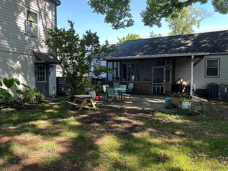 1712 Marsden Ave — Photo 4