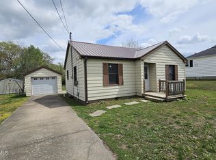 1514 S Morris St, Mexico, MO 65265