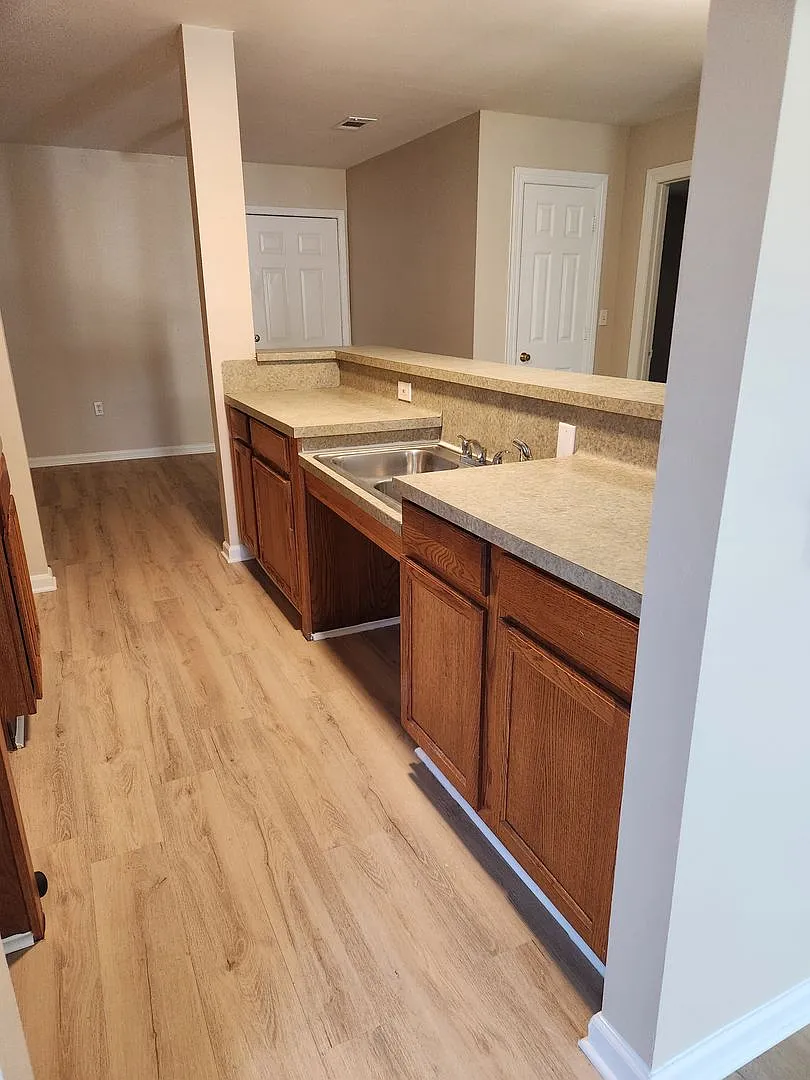 House for Rent — Photo 3