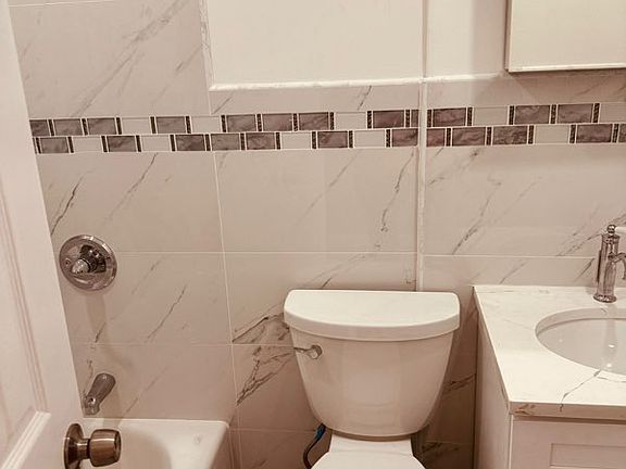 3rd image of 752 E 225th St Floor 2