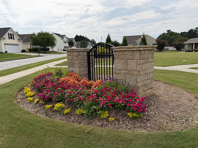 3892 Plymouth Rock Dr — Photo 22