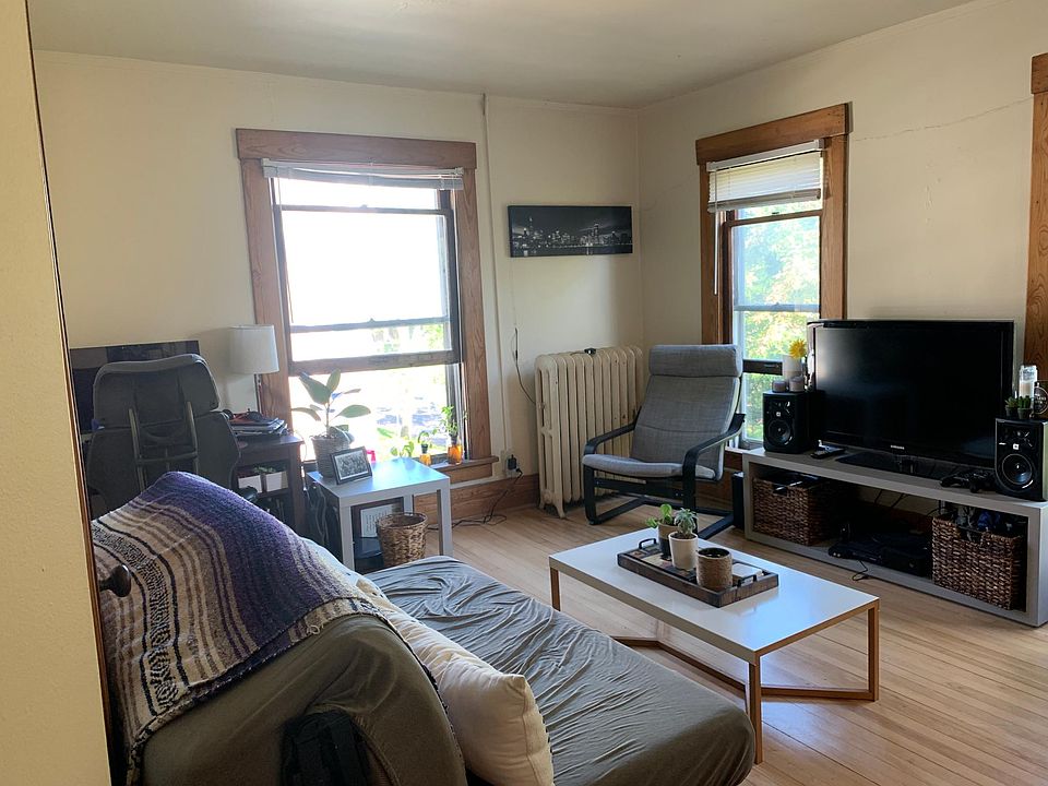 1st image of 419 N State St #6