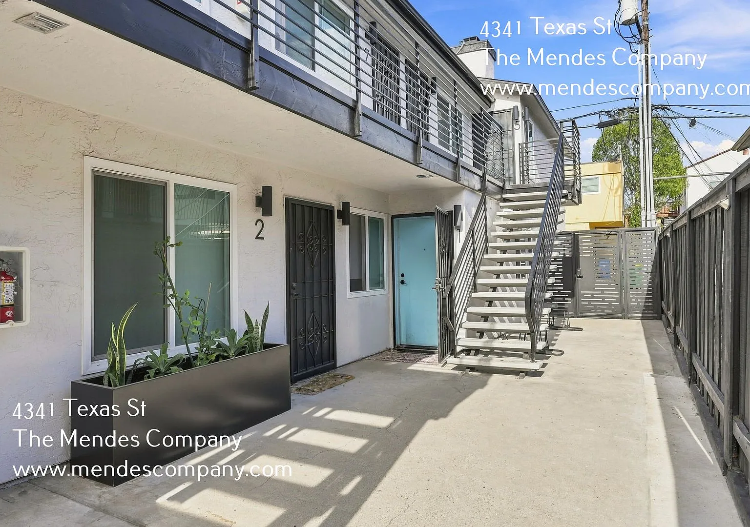 Luxury Renovated 1 bd/1bth Apartment Home in University Heights with parking, and laundry on-site... — Photo 2
