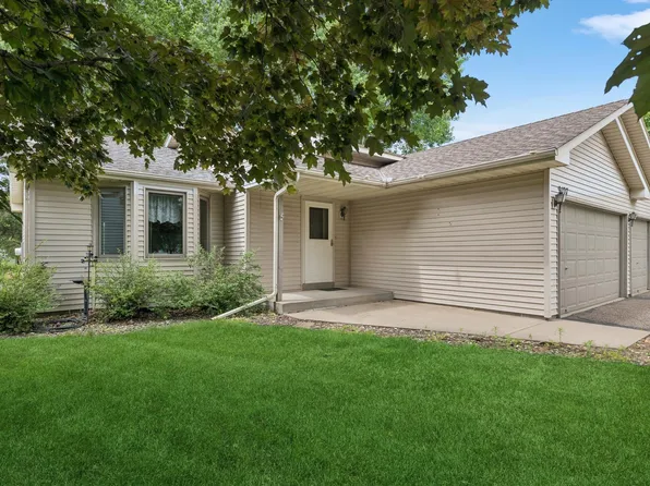 9137 Brunswick Ave N, Brooklyn Park, MN 55443