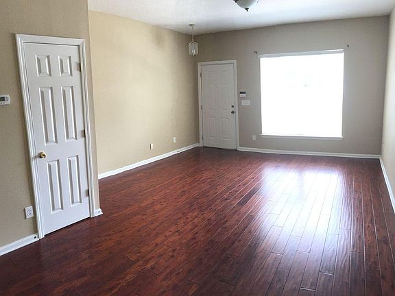 3rd image of 8412 Thornbush Ct
