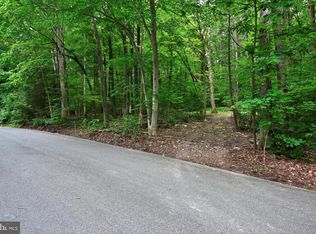 136 Laurel Dr, Fredericksburg, PA 17026