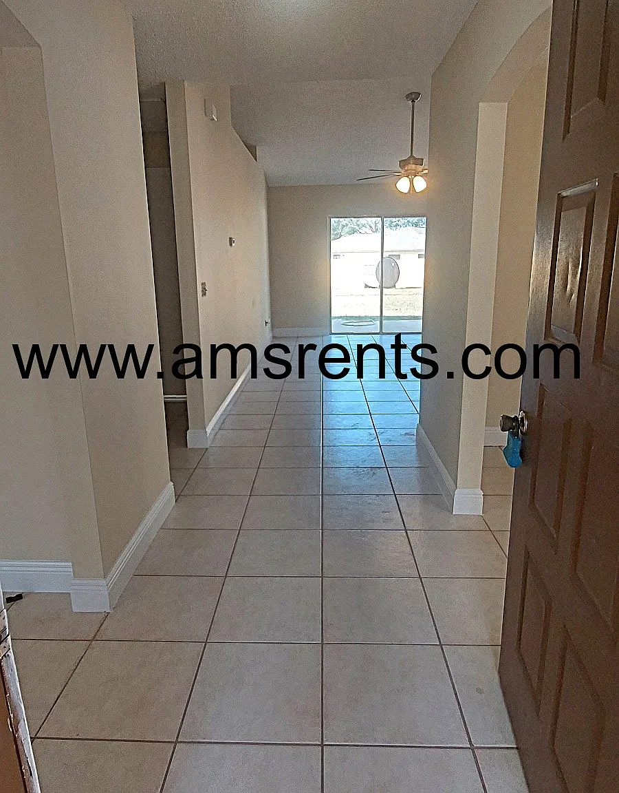4 bed, 1889 sqft, $2,200 — Photo 4