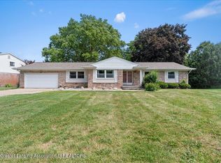 4340 Barton Rd, Lansing, MI 48917