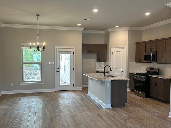 4th image of 107 Muscadine Ln