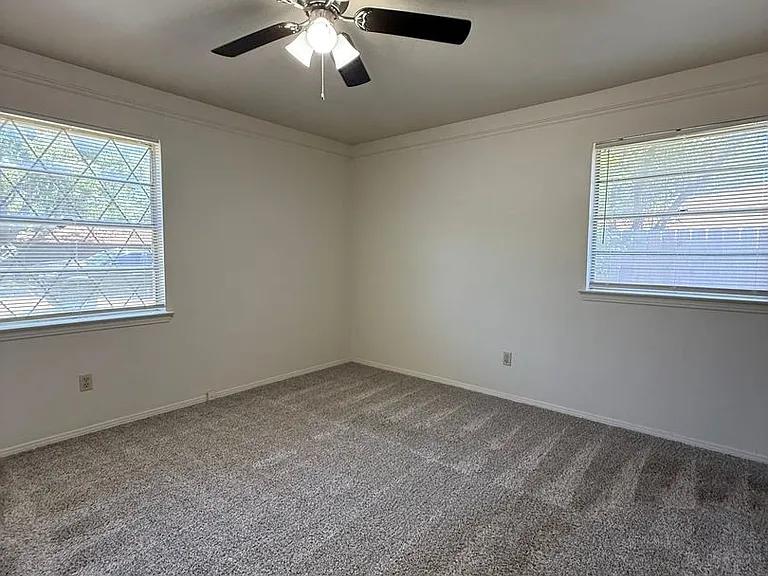 416 Pecan Dr — Photo 13