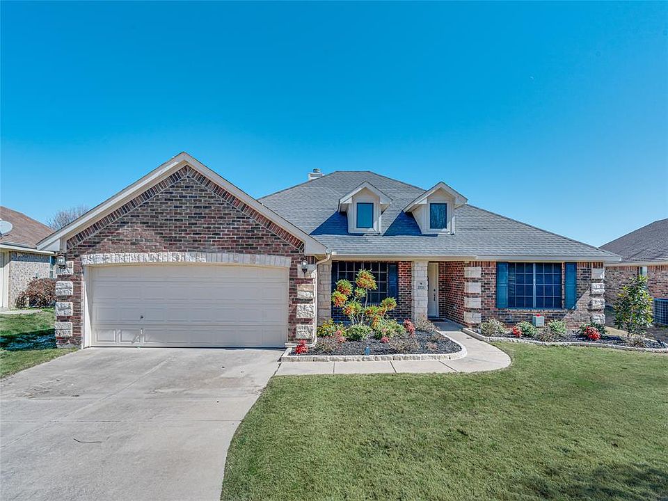 1st image of 2721 Pinnacle Dr