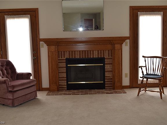 5th image of 267 W Heatherwood Dr
