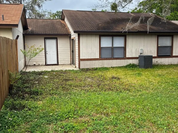 10706 Meadow Lea Dr, Jacksonville, FL 32218