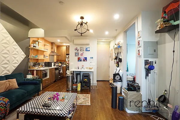 Rented by Rennit Inc. | media 11