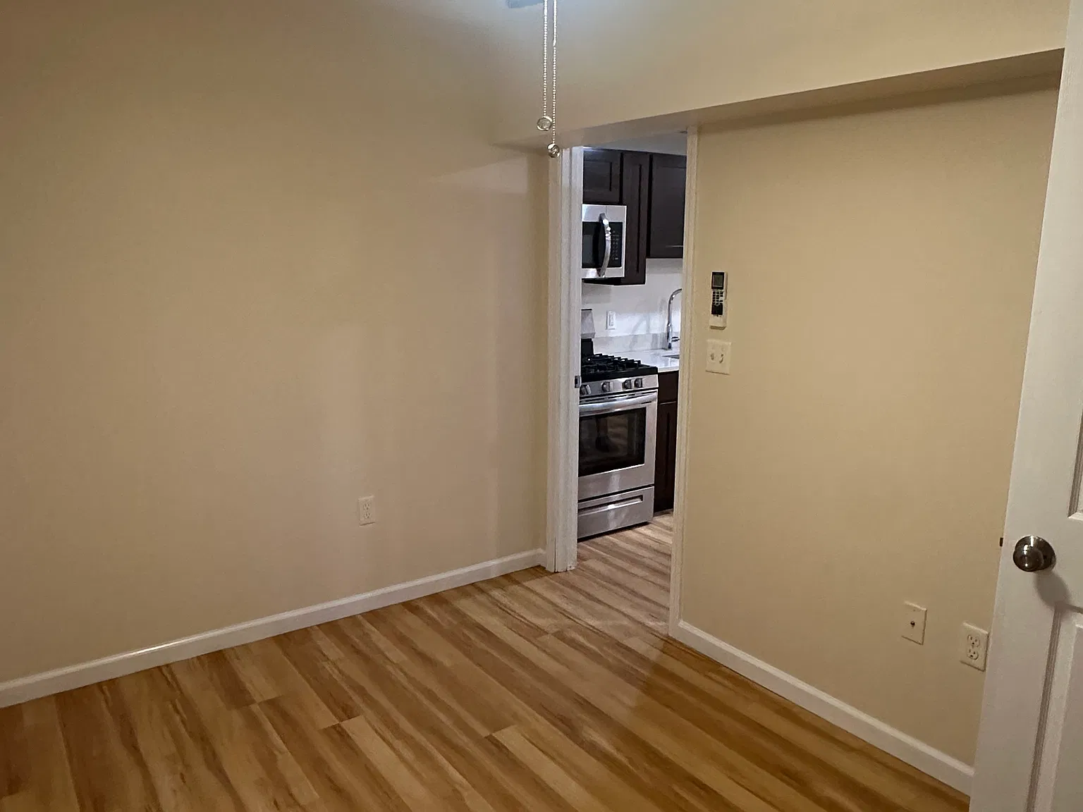 2 bed, 800 sqft, $1,100 — Photo 4
