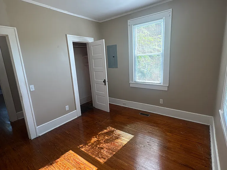 206 Whitney St — Photo 15