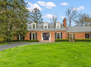 761 N Valley Chase Rd, Bloomfield Hills, MI 48304