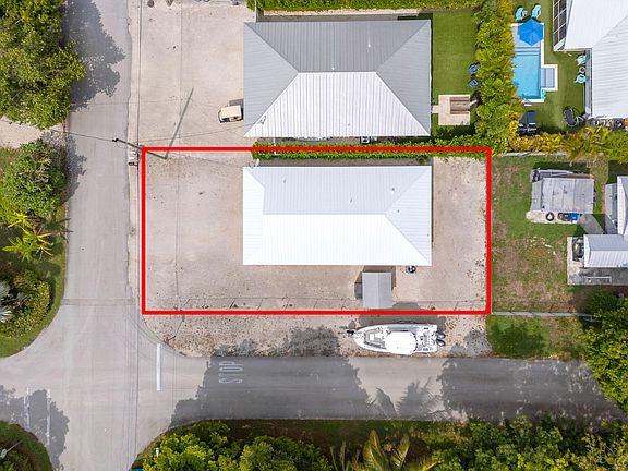 2nd image of 16 Jewfish Ave